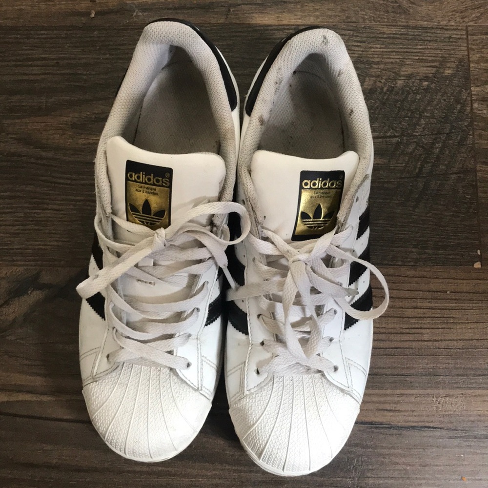 Adidas superstars